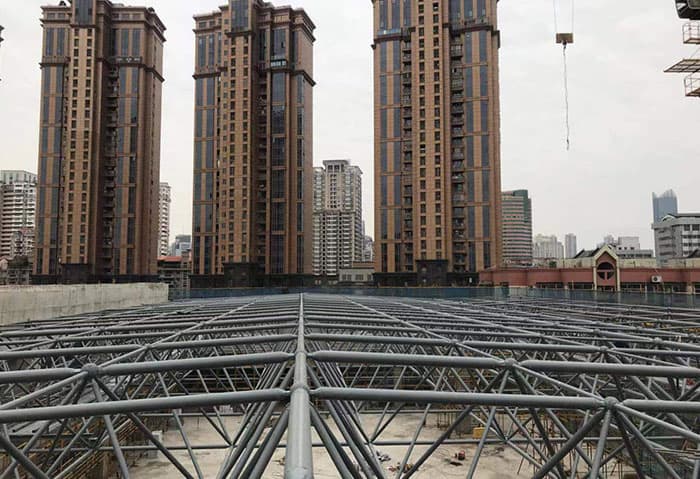 红桥螺栓球网架结构